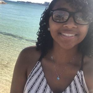 Meet your Posher, Honore